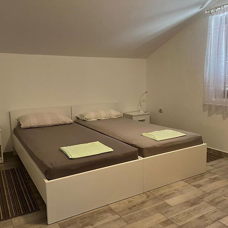 Apartmani Ana Sukošan المظهر الخارجي الصورة